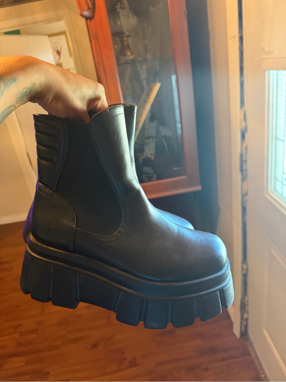 PrettyLittleThing Black Platform Chelsea Boots